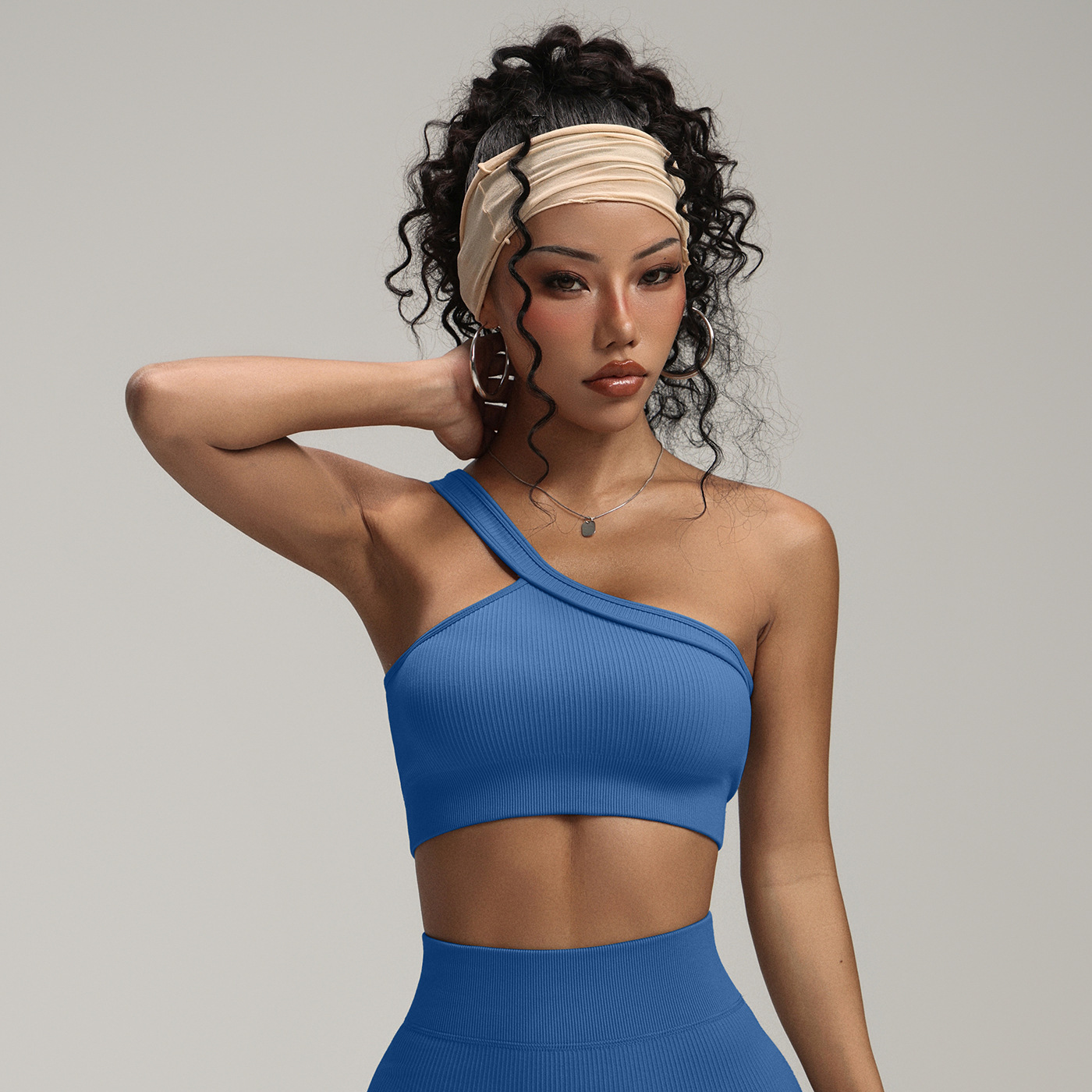 حمالة صدر رياضية نسائية بكتف و - مراجعة Seamless Ribbed Workout Tank Top وسعره