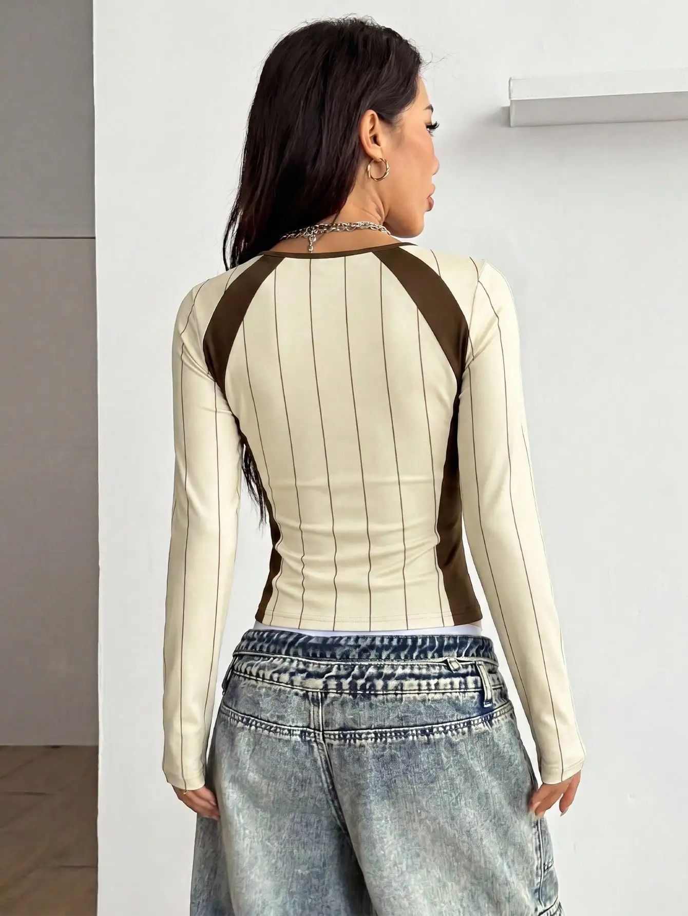 تي شيرت نسائي رياضي كاجوال لعا - مراجعة Blouses وسعره
