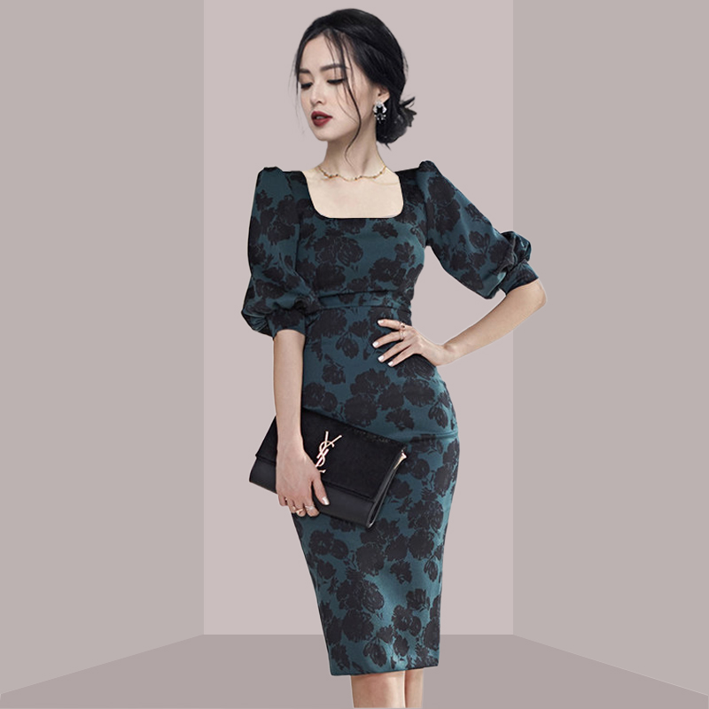 فستان ميدي أنيق بطبعة زهور للس - مراجعة French Vintage Floral Midi Dress وسعره