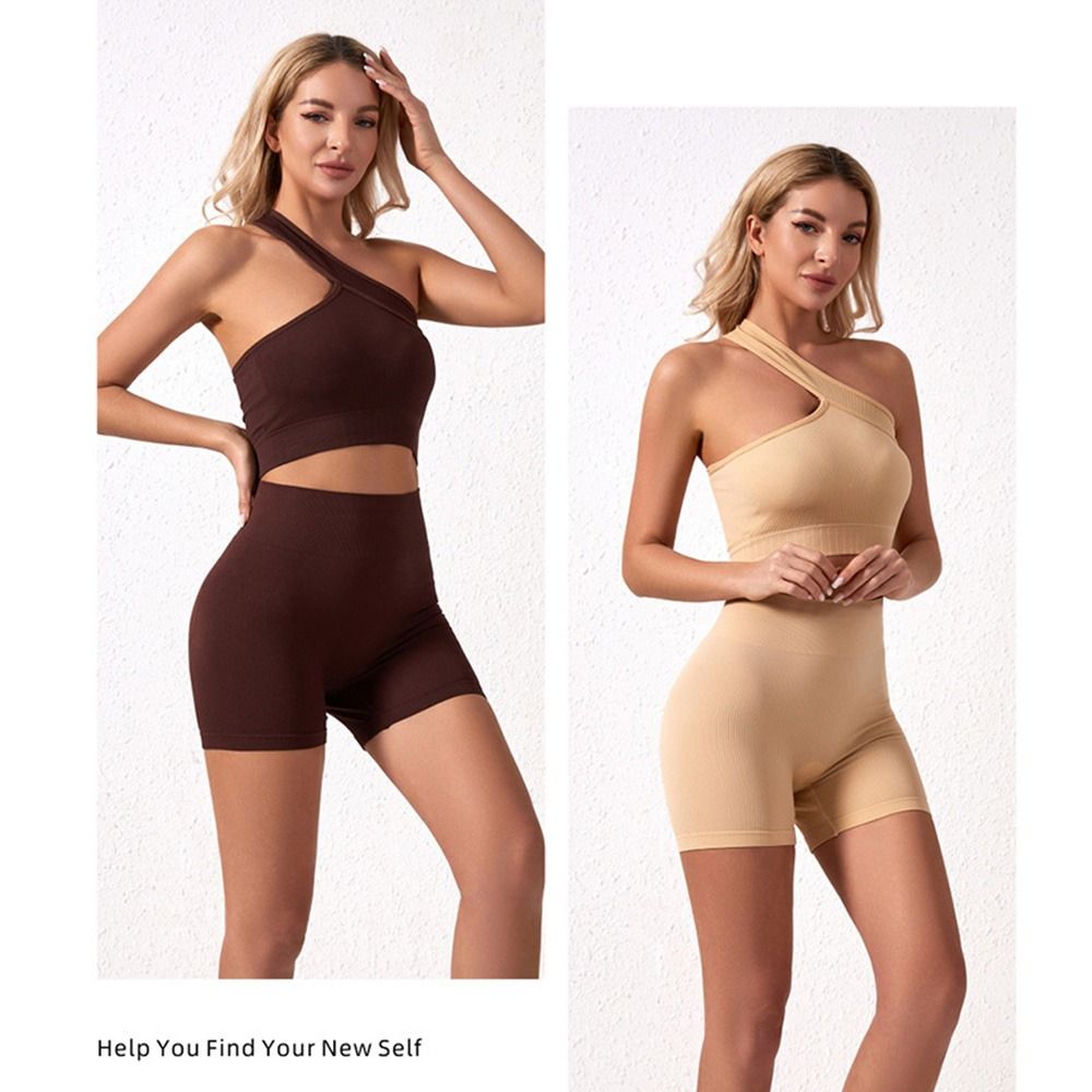 طقم رياضي نسائي غير ملحوم مكون - مراجعة Seamless Ribbed Workout Tank Top وسعره